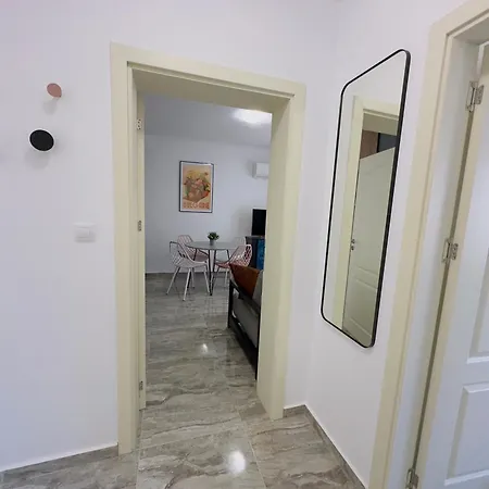 Valencia Gardens - Private - Bsr شقة نيسيبار